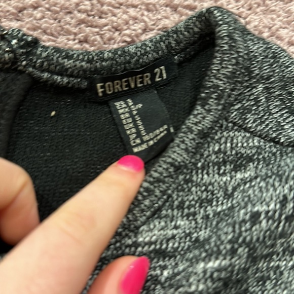 Cute forever 21 top - Picture 2 of 3